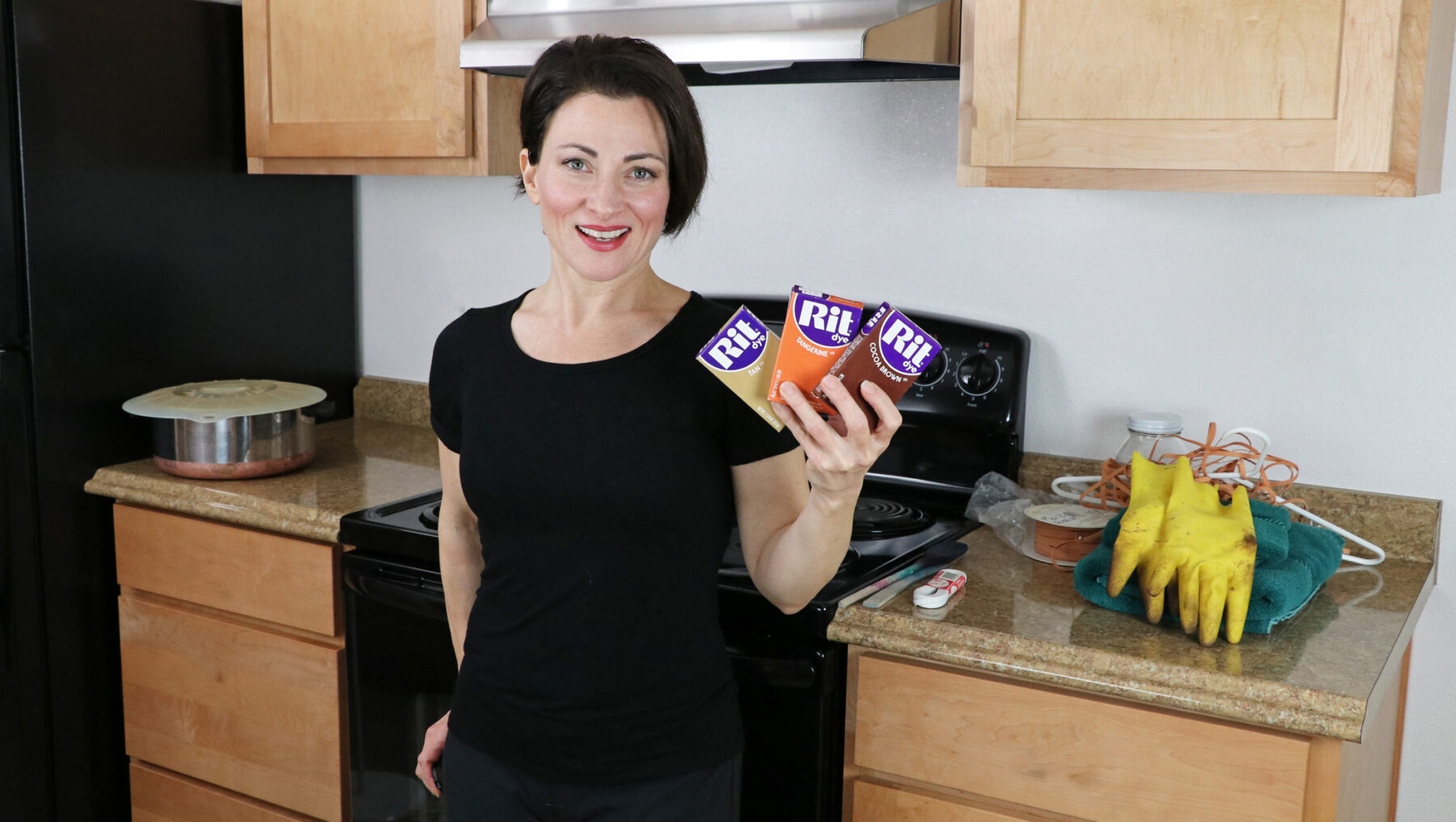 Teresa Sigmon shares how to dye flesh color elastic